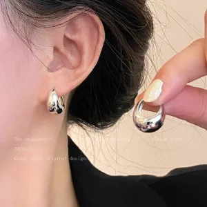Wholesale Retro Metal Earrings Women's High-end Light Luxury Simple Gold Earrings