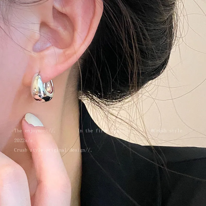Wholesale Retro Metal Earrings Women's High-end Light Luxury Simple Gold Earrings