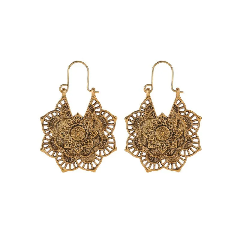 Wholesale Retro Metal Hollow Flower Bohemian Carved Court Style Earrings