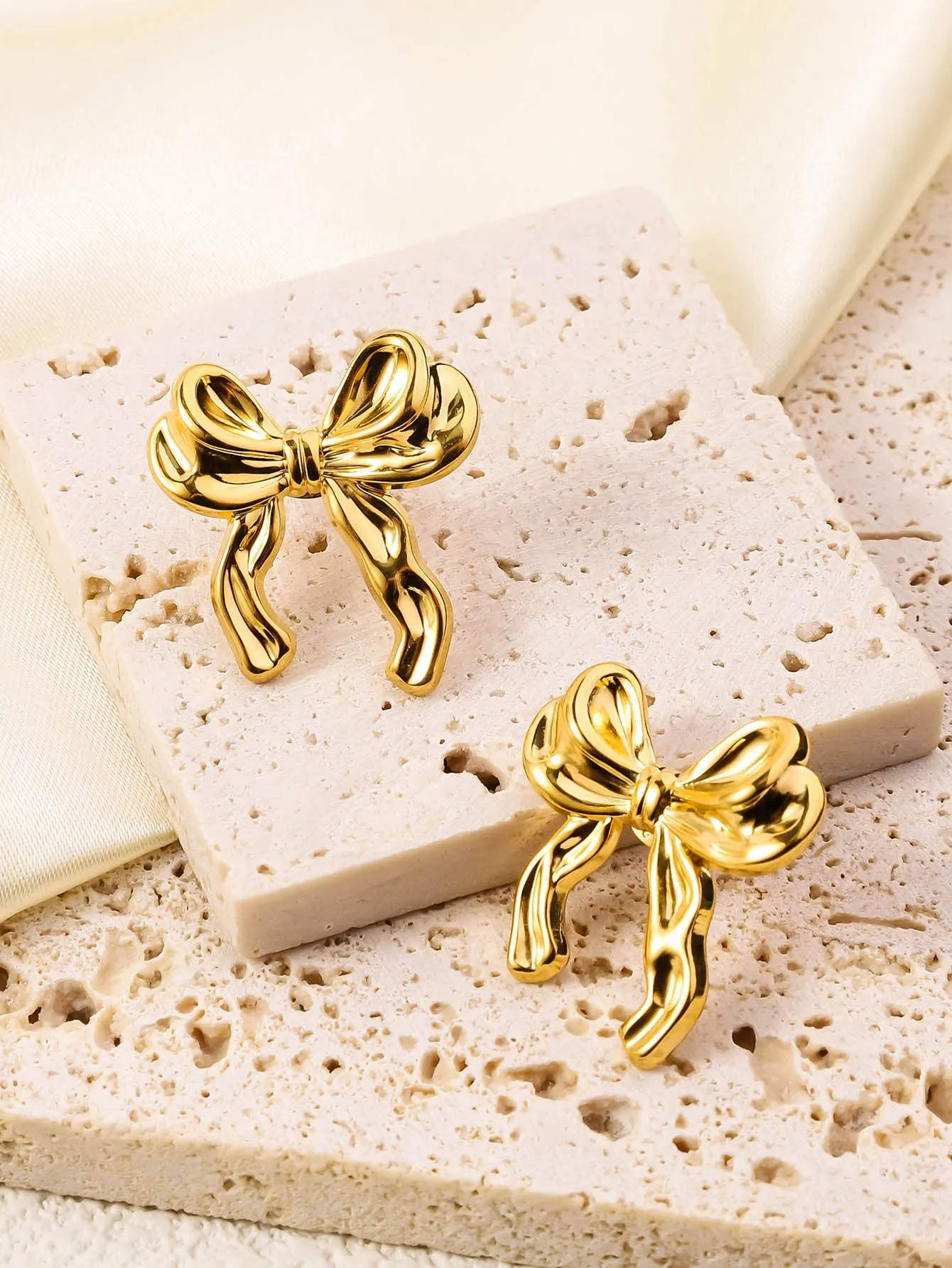 Wholesale Retro Premium Double layered Bow Stainless Steel 18k Genuine Gold Plated Color Preserved Earrings