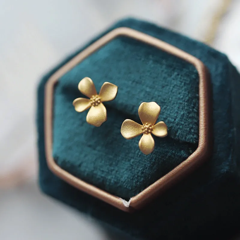 Wholesale S999 Sterling Silver Gold Flower Gardenia Retro Light Luxury Frosted Petal Earrings