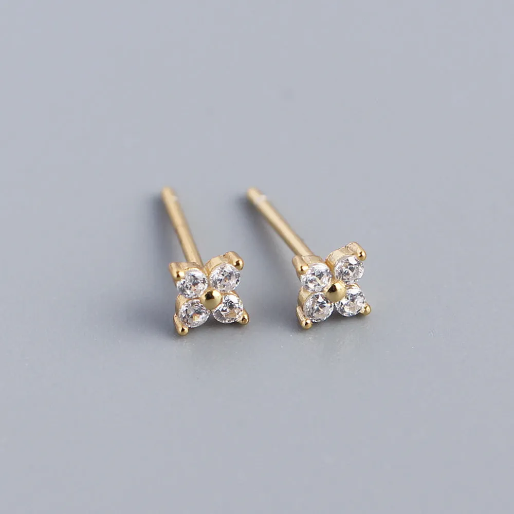 Wholesale Simple Diamond S925 Silver Four-leaf Flower Sweet Small Colorful Flower Earrings