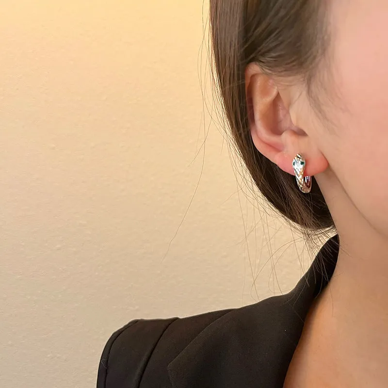 Wholesale Snake-shaped ear clip New style diamond-embedded personality trendy cool style girl simple personality earrings snake ear clip couple ear clip