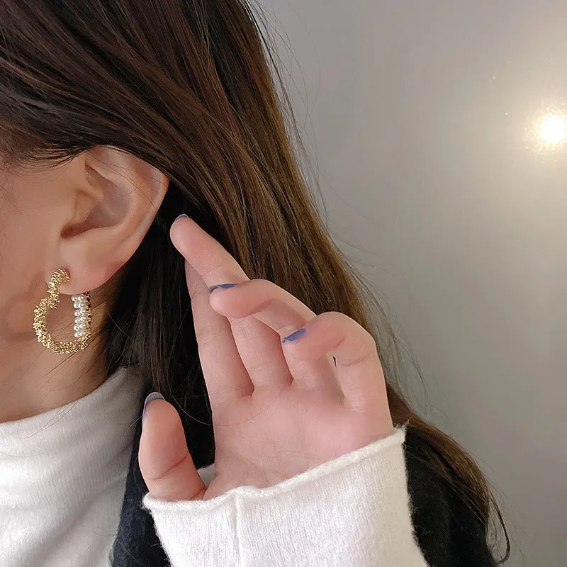 Wholesale Spring and Summer New Design Simple Fashion Texture Metal Peach Heart Love Pearl Earrings