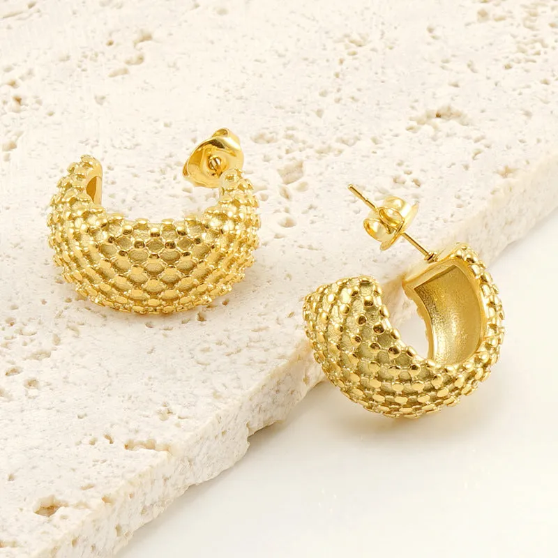 Wholesale Stainless Steel Fashion Polka Dot Simple Style C-Shaped Titanium Steel 18K Gold Earrings