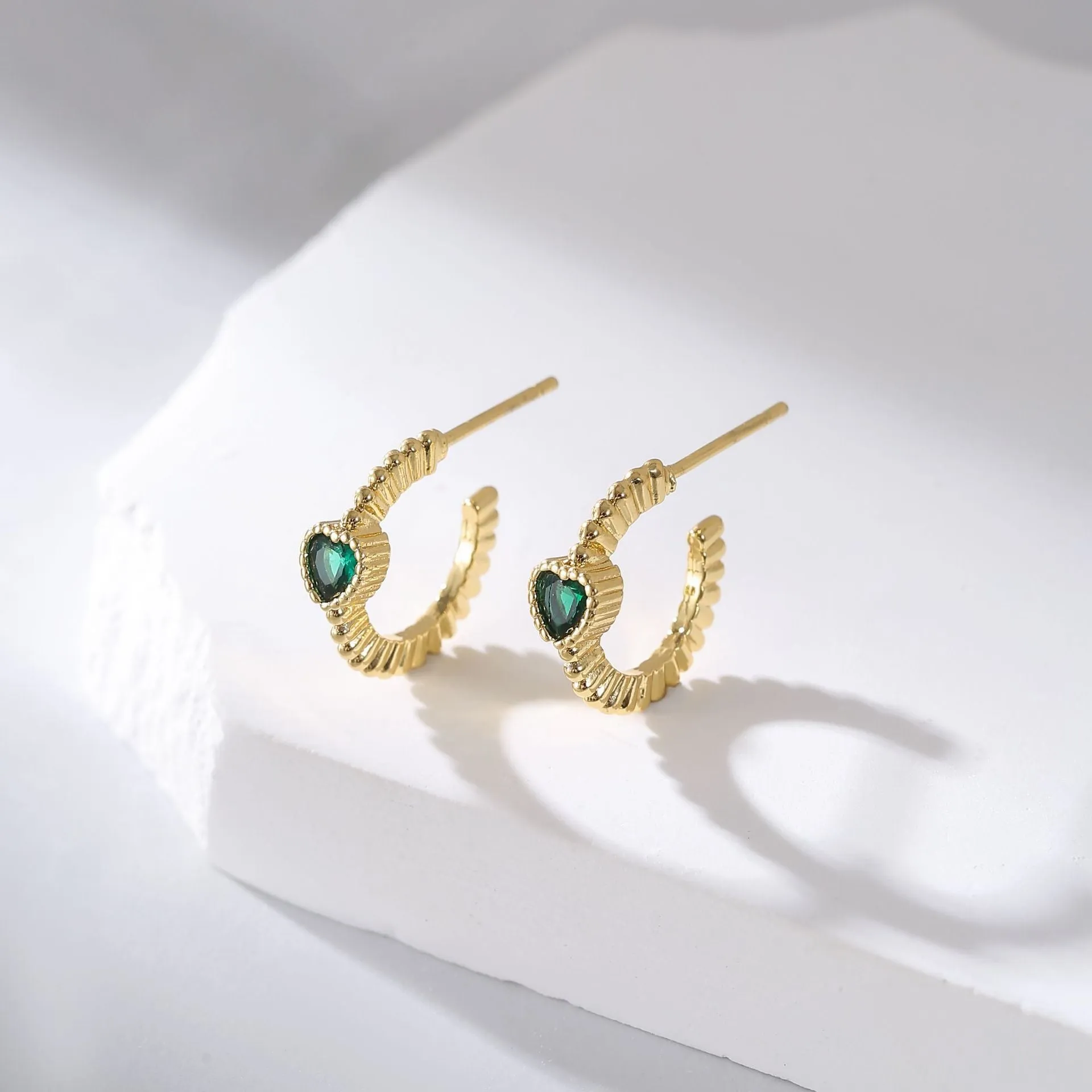 Wholesale Valentine's Day gift copper plated gold inlaid zircon love earrings heart-shaped earrings jewelry