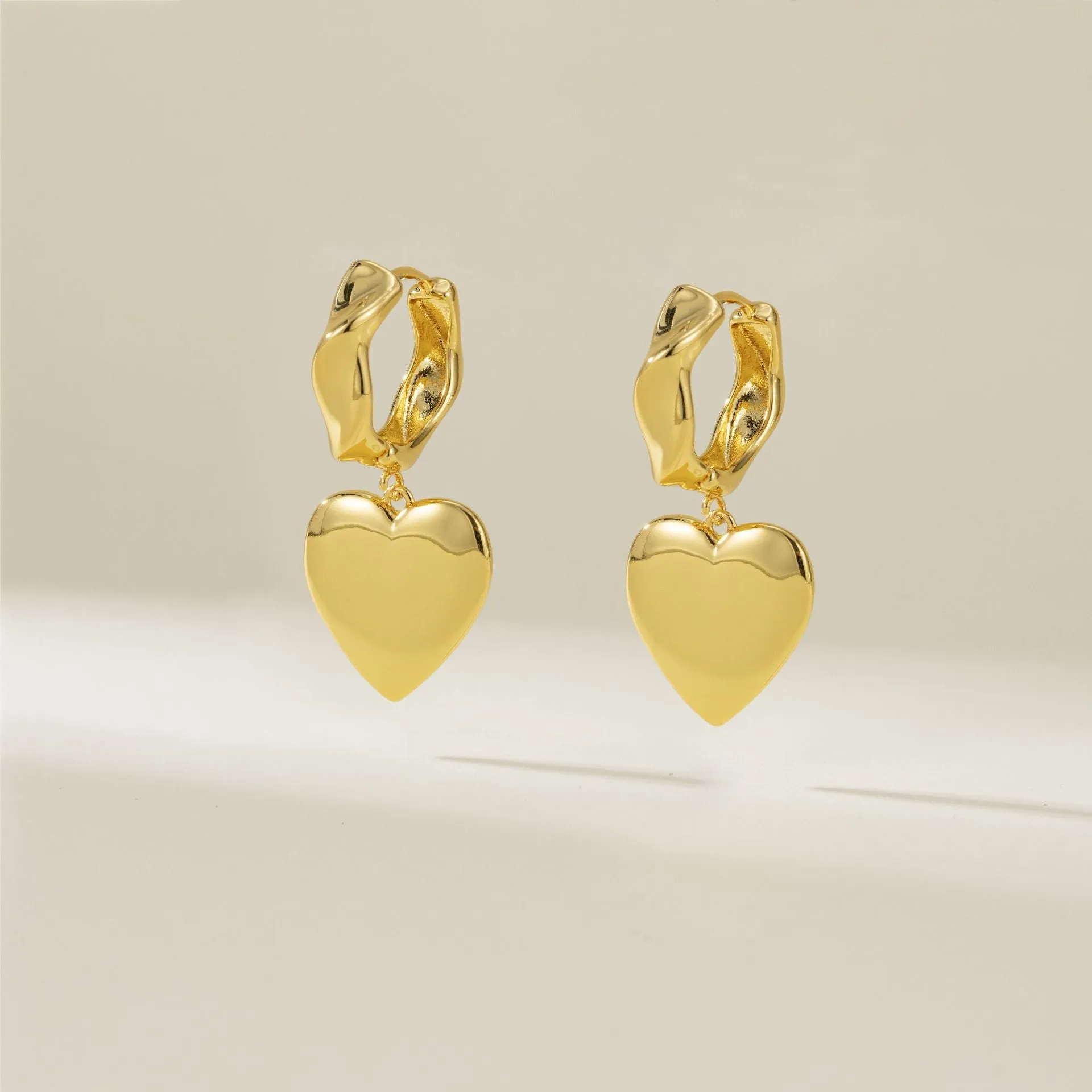 Wholesale Valentine's Day gift copper plated gold inlaid zircon love earrings heart-shaped earrings jewelry