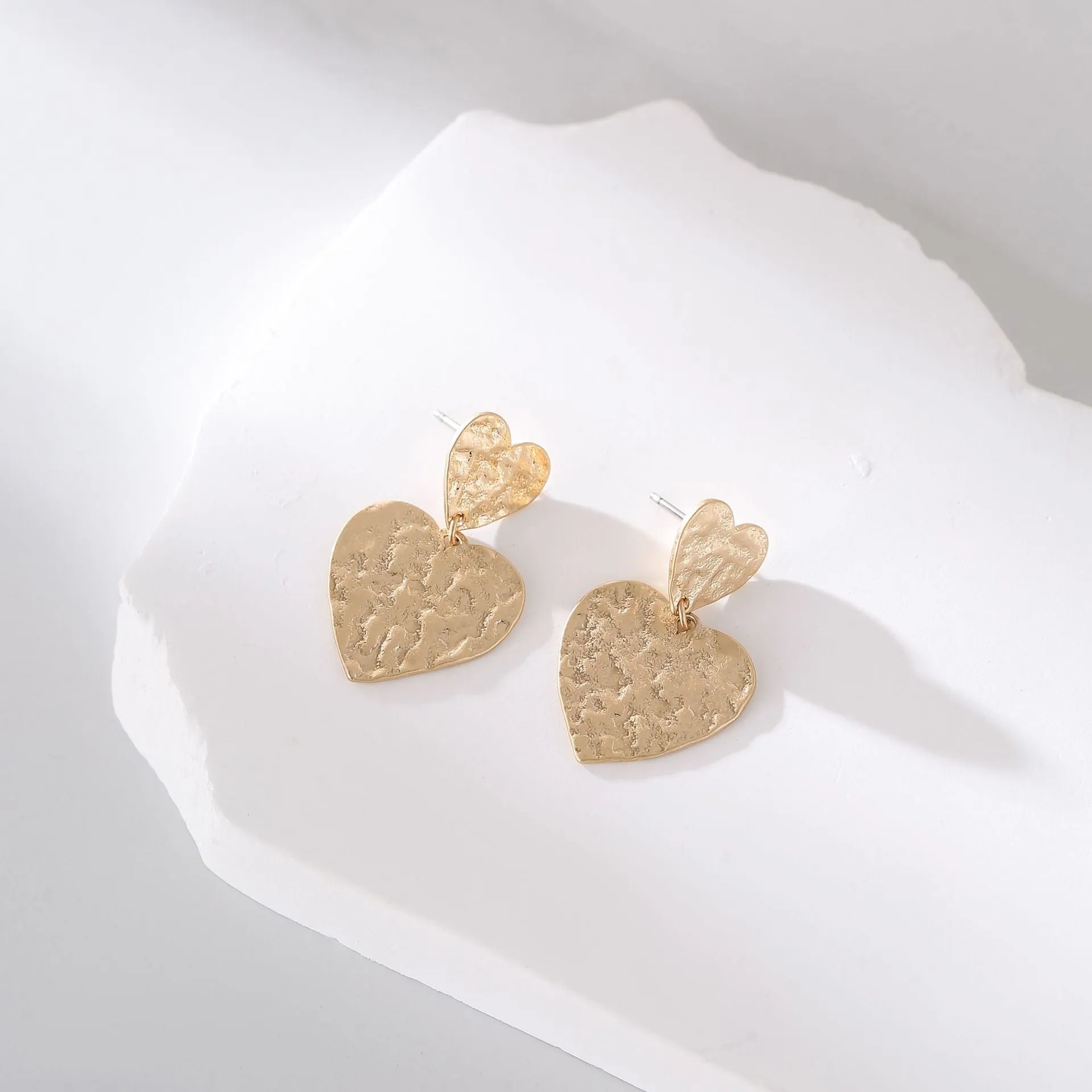 Wholesale Valentine's Day gift copper plated gold inlaid zircon love earrings heart-shaped earrings jewelry