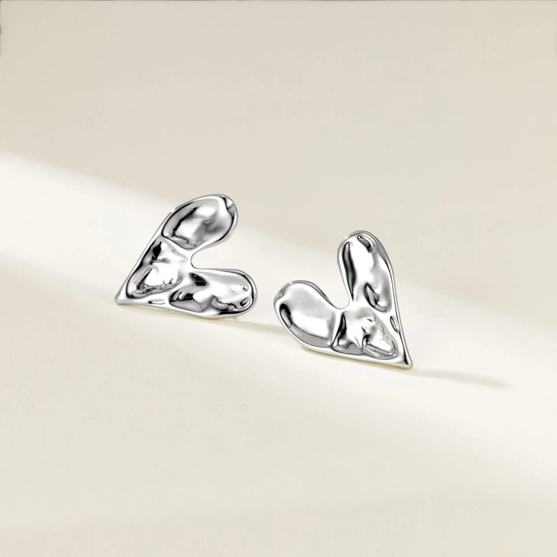 Wholesale Valentine's Day gift copper plated gold inlaid zircon love earrings heart-shaped earrings jewelry