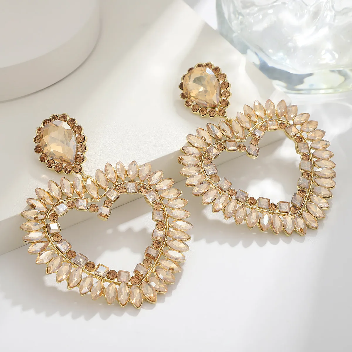 Wholesale Valentine's Day Hot Love earrings fashion color alloy rhinestone hollow love earrings jewelry