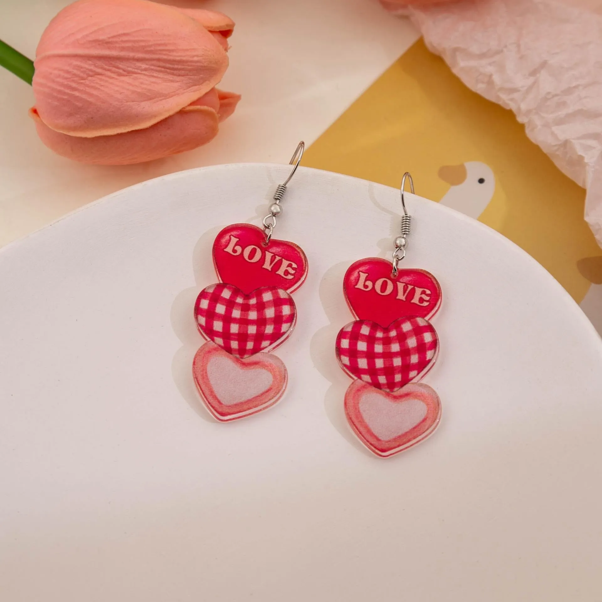 Wholesale Valentine's Day Love Dwarf Earrings Flamingo Love Semi-round Plaid Acrylic Earrings for Women