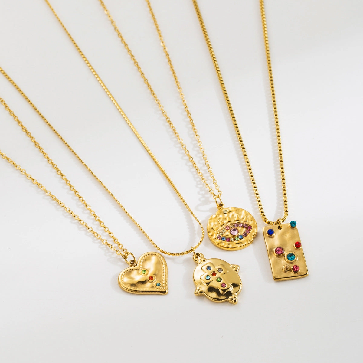 Wholesale 18k Color-preserving Stainless Steel Diamond Heart Devil's Eye Necklace