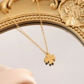 Wholesale 18K Four-leaf Clover Titanium Clavicle Chain