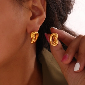 Wholesale 18K Gold Plated Heart Line Twisted Earrings