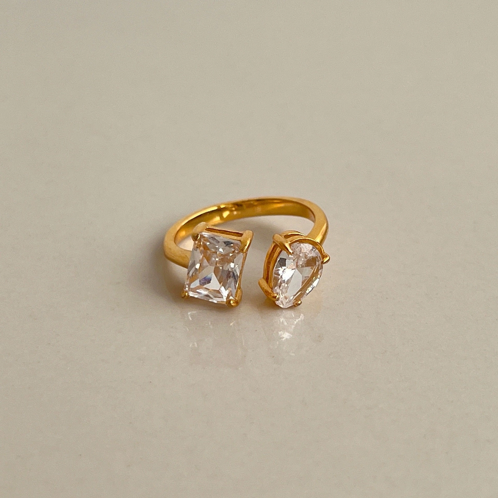 Wholesale 18k Real Gold Plated Titanium Steel Open Water Drop Square Zircon Ring