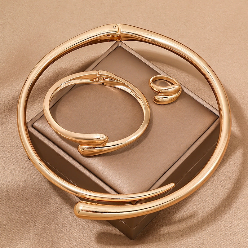 Wholesale 1 Set of Fashionable Simple Heavy Metal Temperament Geometric Ring Smooth Necklace Bracelet Ring Jewelry Set