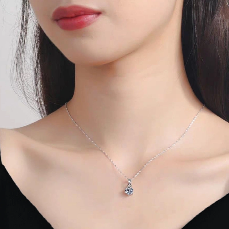 Wholesale 2 carat zircon imitation moissanite six-claw clavicle necklace