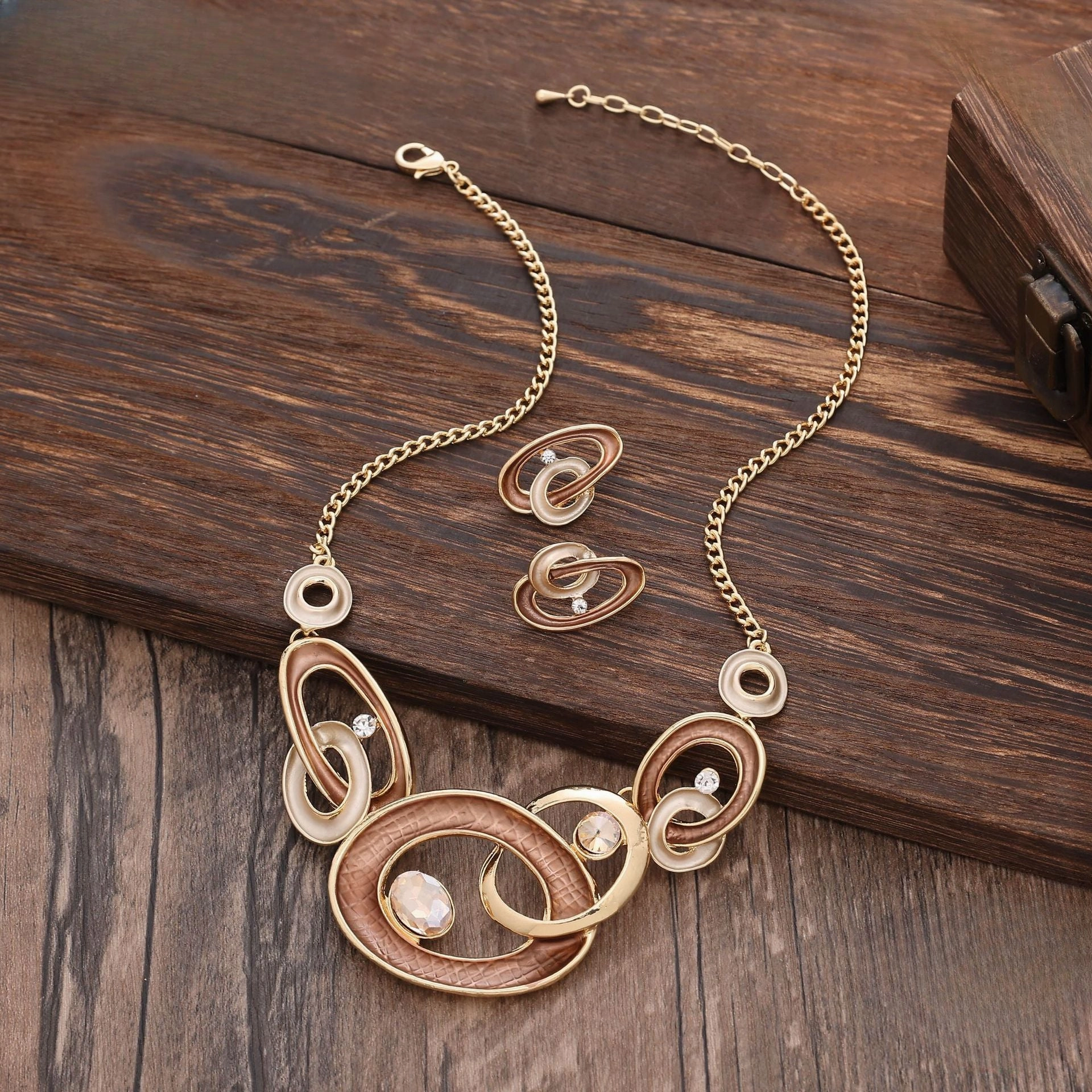 Wholesale 2pcs Popular Color Painting Oil Geometric Hollow Round Stud Earring Necklace Set