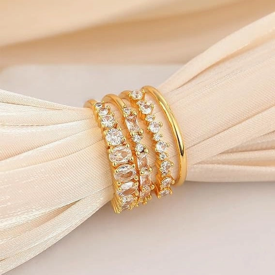 Wholesale 4pcs Fashionable Diamond Inlaid Zirconium Ring