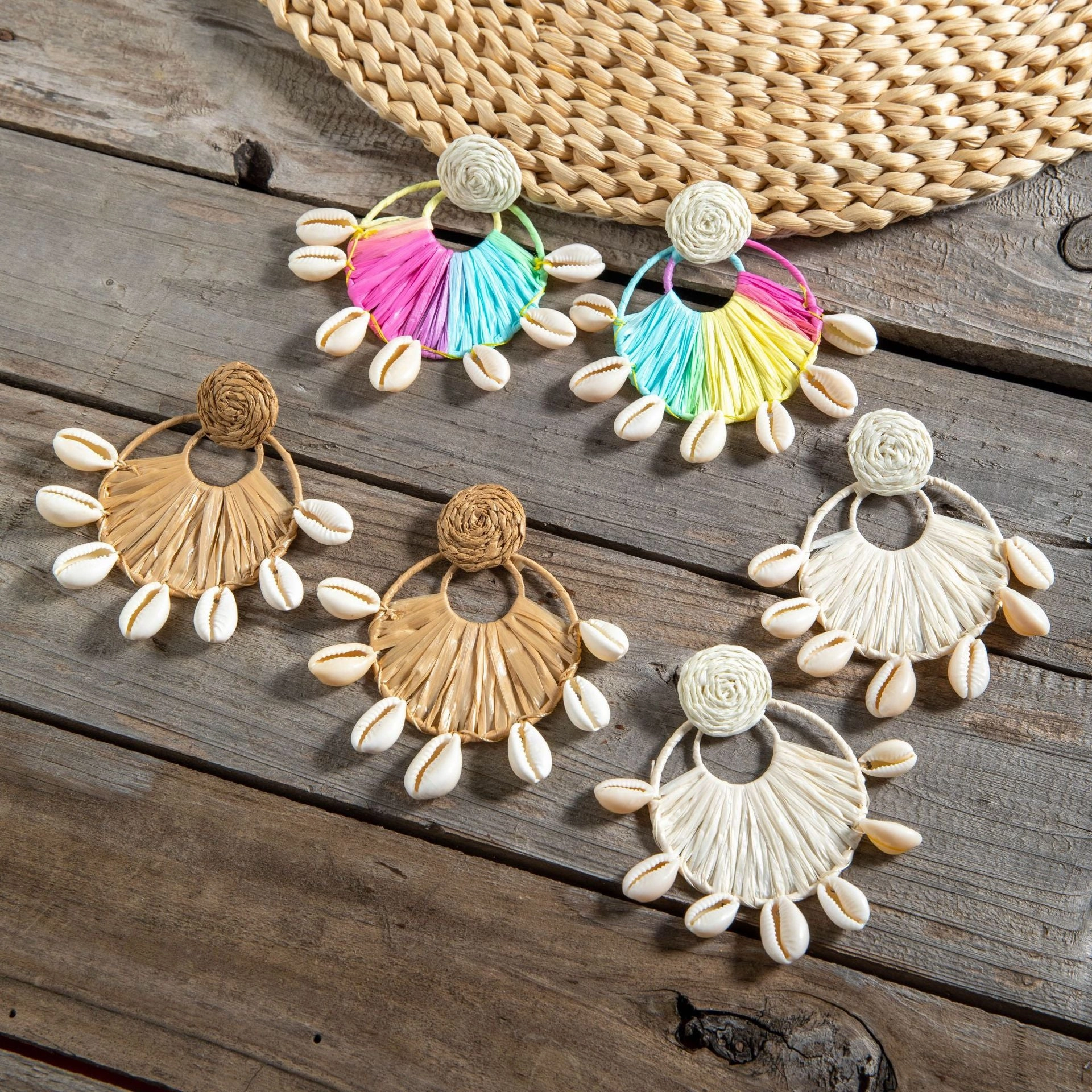 Wholesale 5pcs Bohemian Raffia Round Shell Tassel Earrings