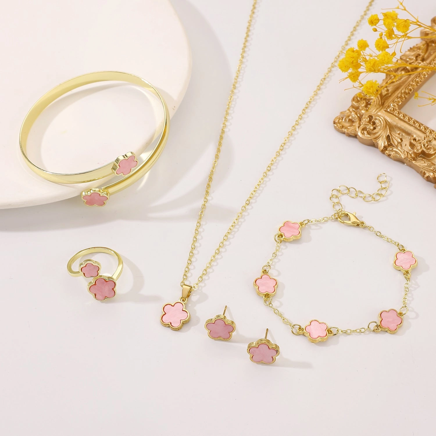 Wholesale 5pcs Clover Bracelet Bracelet Stud Earrings Necklace Ring Women's Jewelry Set