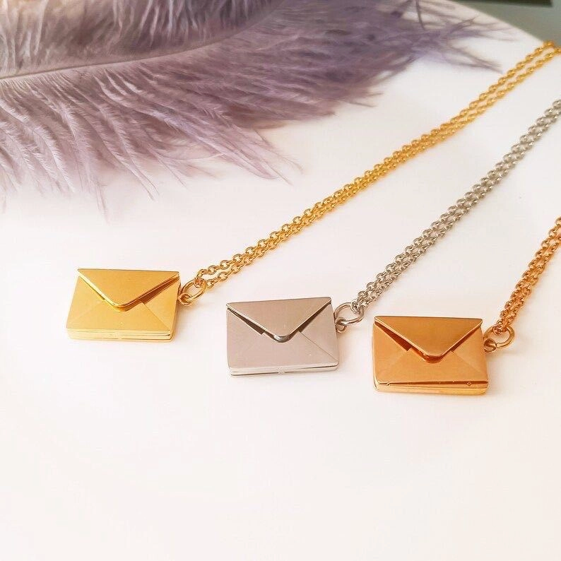 Wholesale 5pcs Creative High-grade Light Luxury Love Letter Flip-on with Magnetic Envelope Necklace Engravable Valentine's Day Gift
