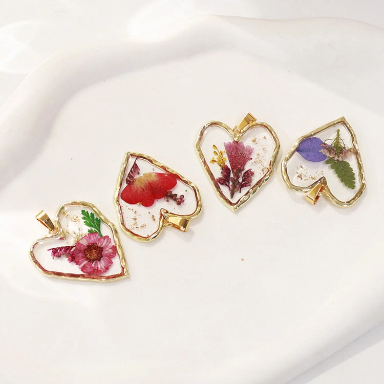 Wholesale 6pcs Irregular Love Month Flower Real Flower Pendant Resin Accessories