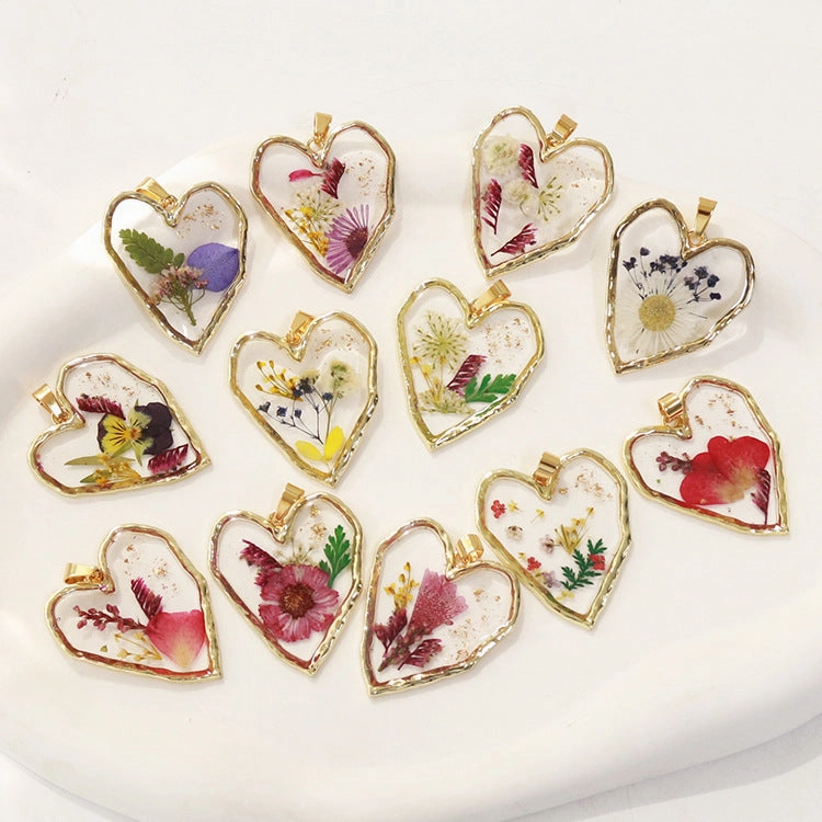 Wholesale 6pcs Irregular Love Month Flower Real Flower Pendant Resin Accessories