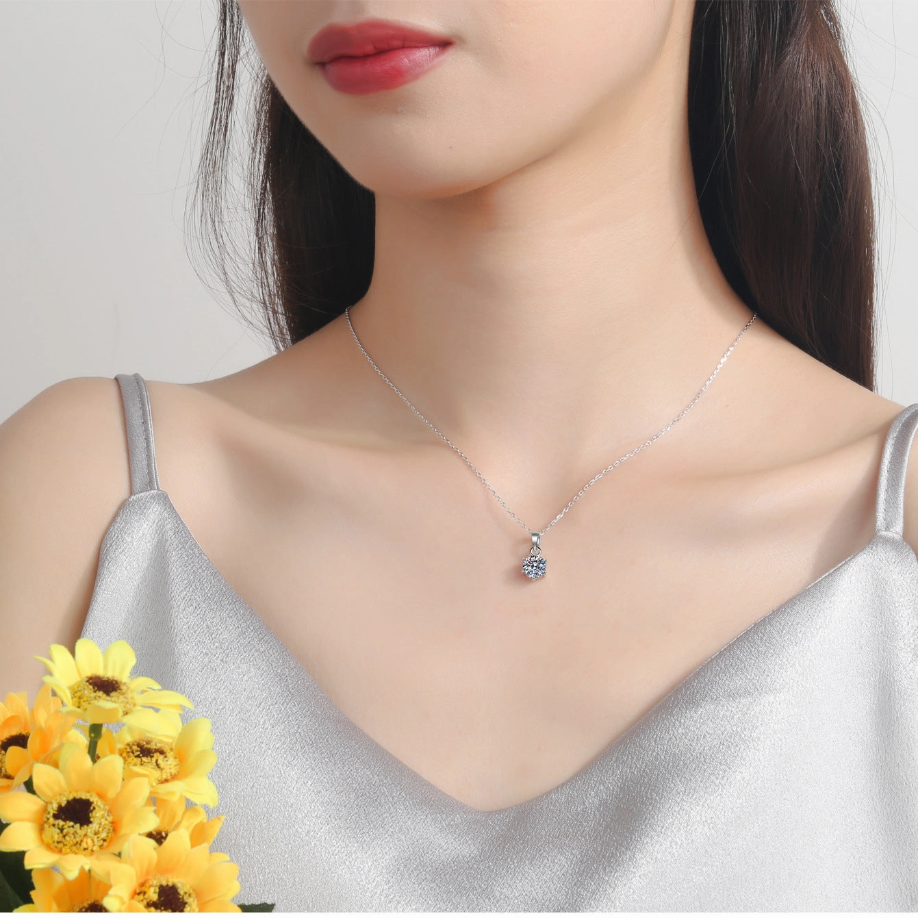 Wholesale 925 Sterling Silver 1 Carat Moissanite Six Claw Necklace