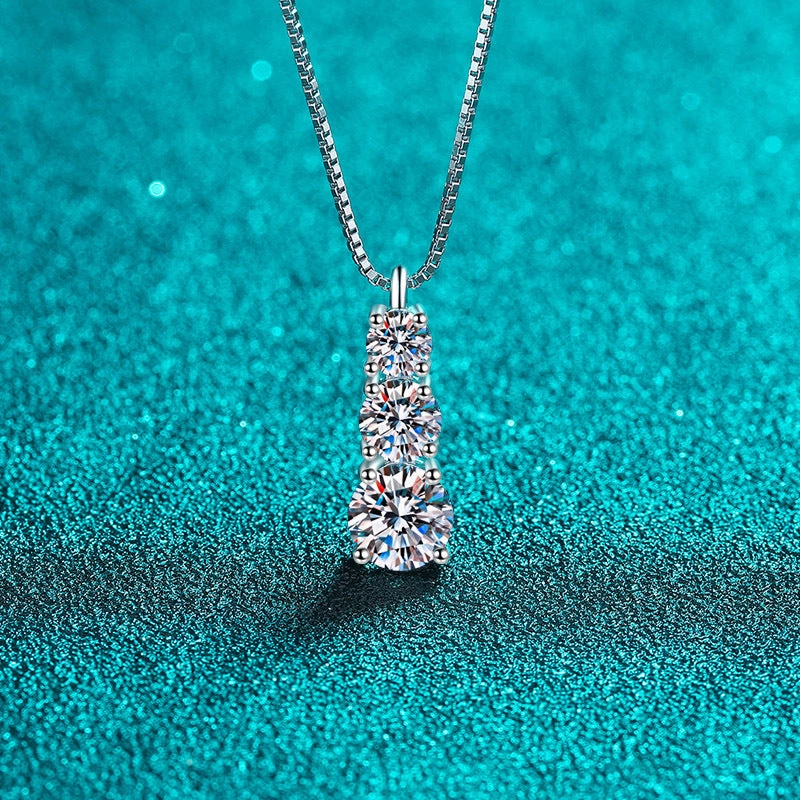 Wholesale 925 Sterling Silver Plated Pt950 Gold Moissanite Necklace Clavicle Chain