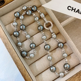 Wholesale A Multi-wear Sweater Pearl Necklace