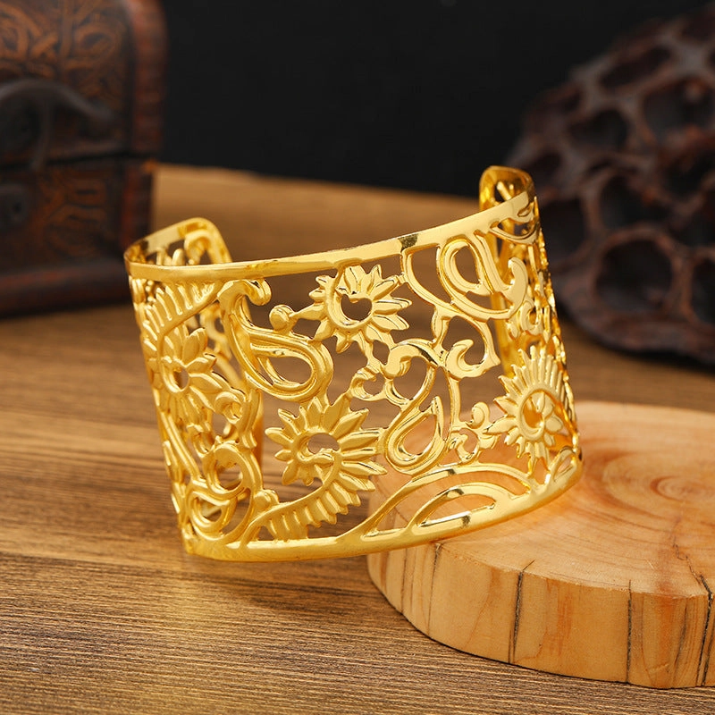 Wholesale Alien Dunhuang Gold Wide Bracelet Female Ethnic Style Bohemian Arm Dai Bracelet