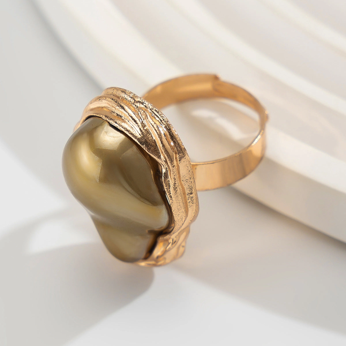 Wholesale Alloy irregular baroque inlaid shaped pearl ring vintage