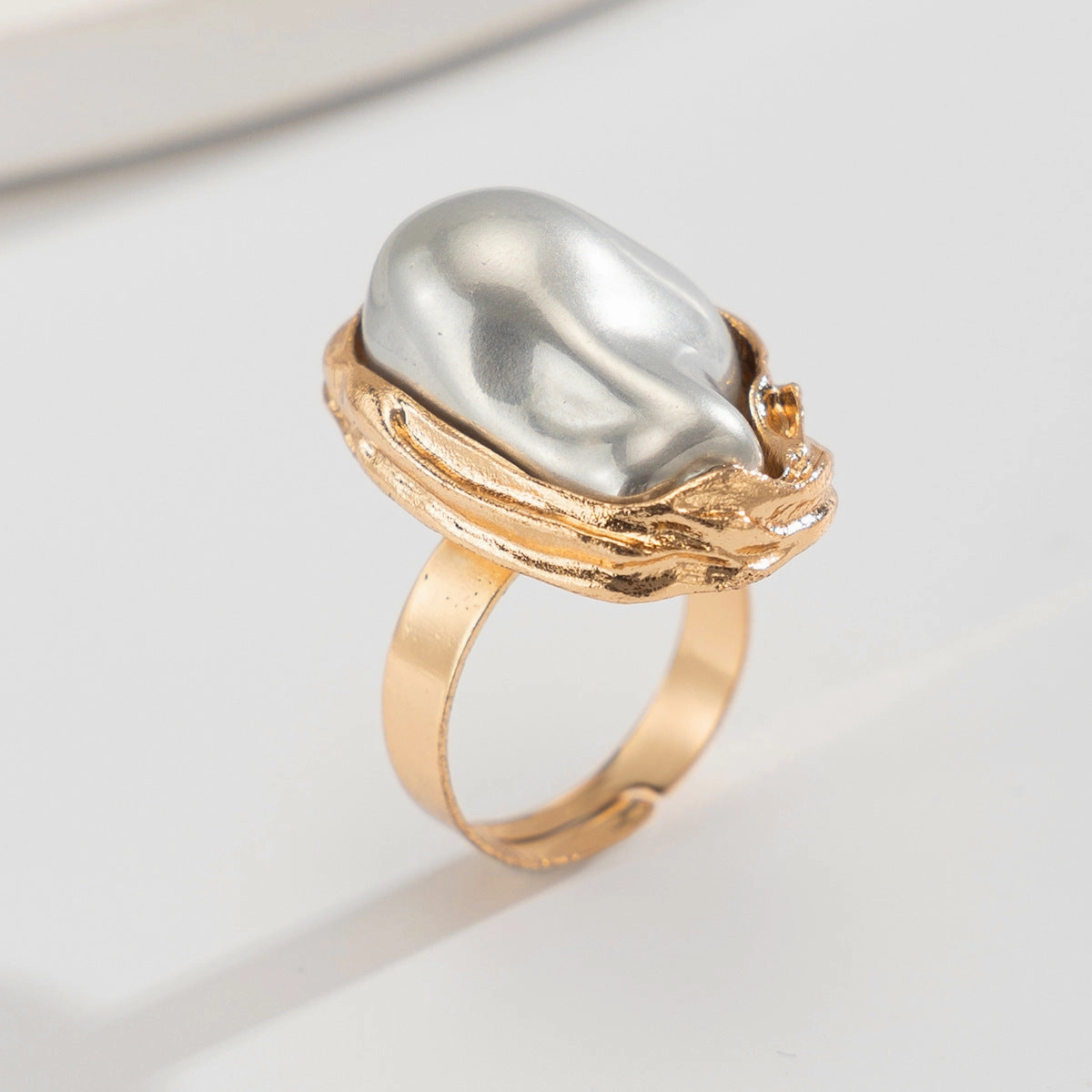 Wholesale Alloy irregular baroque inlaid shaped pearl ring vintage