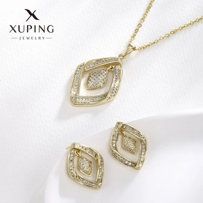 Wholesale Alloy Micro Inlaid Zirconia Diamond Shaped Fashionable High-end Feeling Fashionable Earrings Necklace Two-piece Set