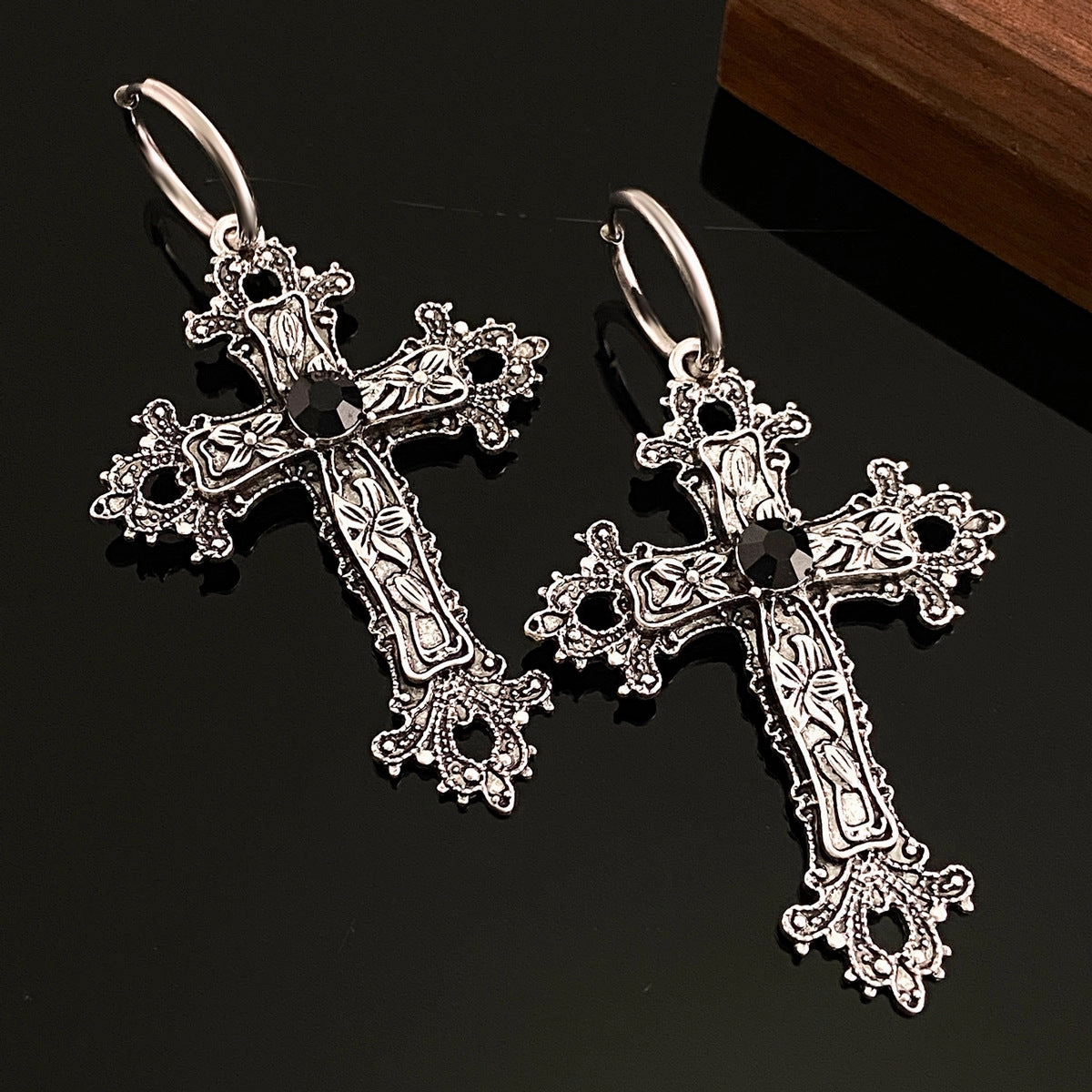 Wholesale Ancient silver flower vine cross gothic retro hip-hop exaggerated earrings