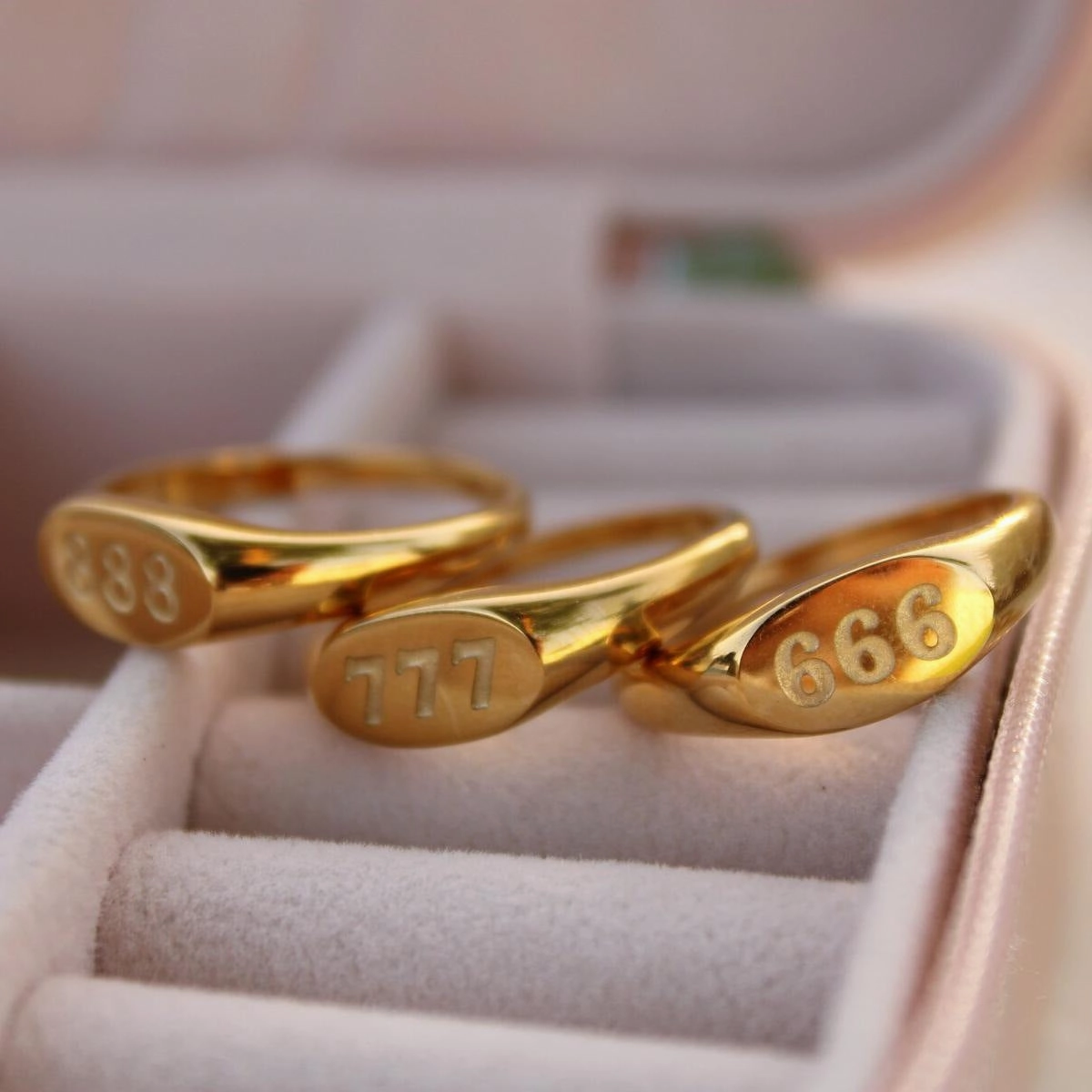 Wholesale Angel Numeral Titanium Steel Gold Plated Gold Plated Ring