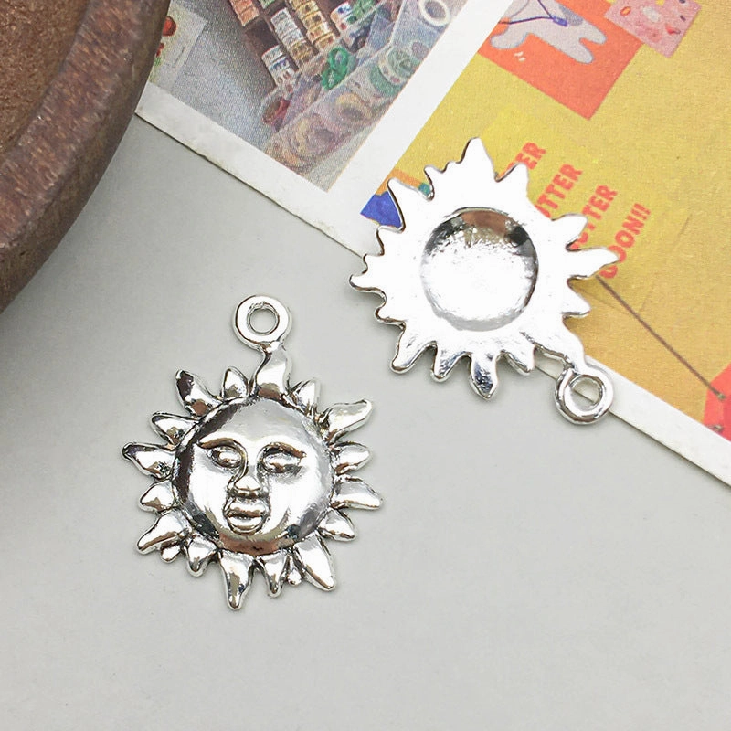 Wholesale Antique Silver Alloy Retro Simulation Star, Moon, Sun DIY Pendant