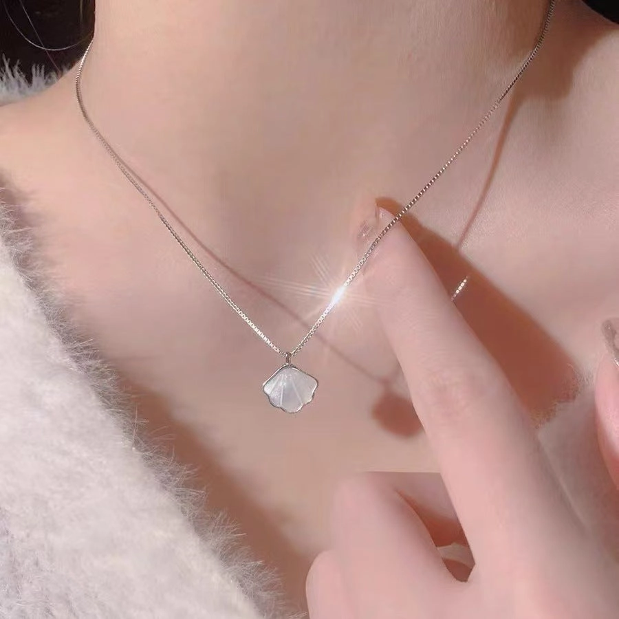 Wholesale Aquamarine design necklace pendant moonstone clavicle chain