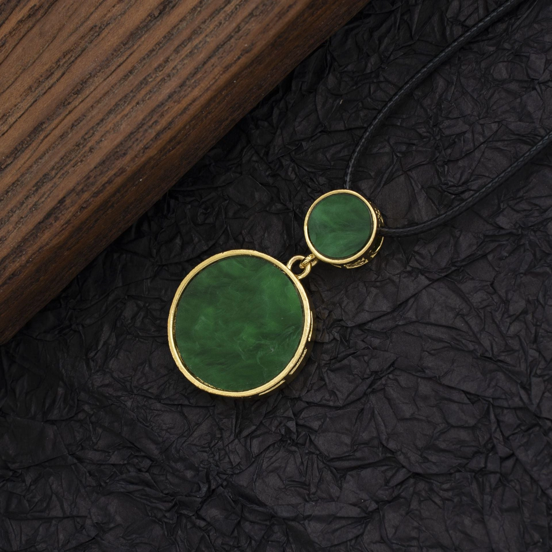Wholesale Atmospheric round bamboo jasper pendant necklace