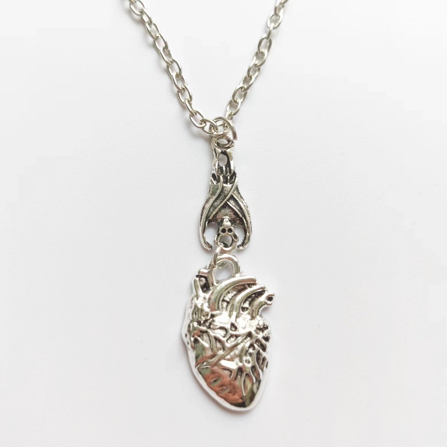Wholesale Bat bleeding heart bohemian retro necklace