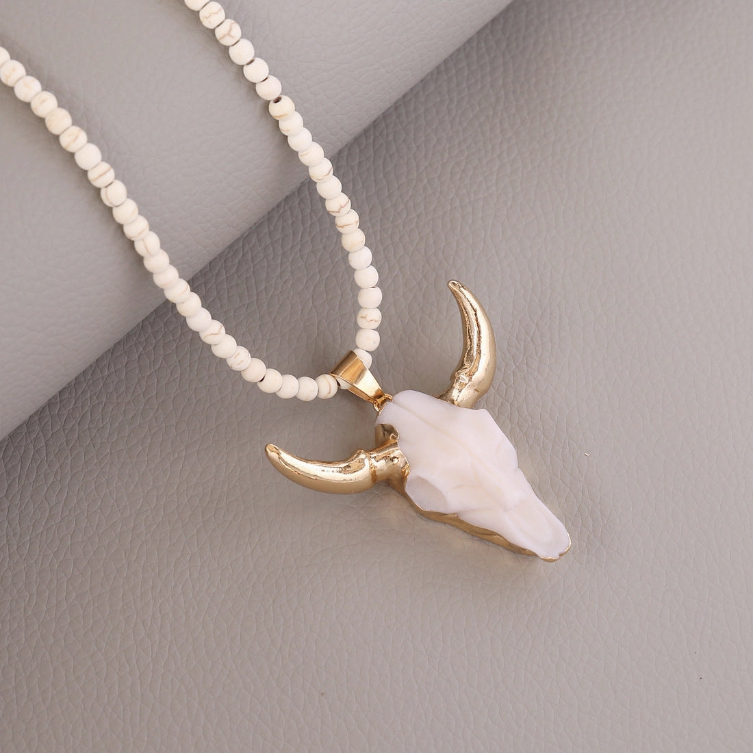 Wholesale Bohemian Bullhead Resin Necklaces