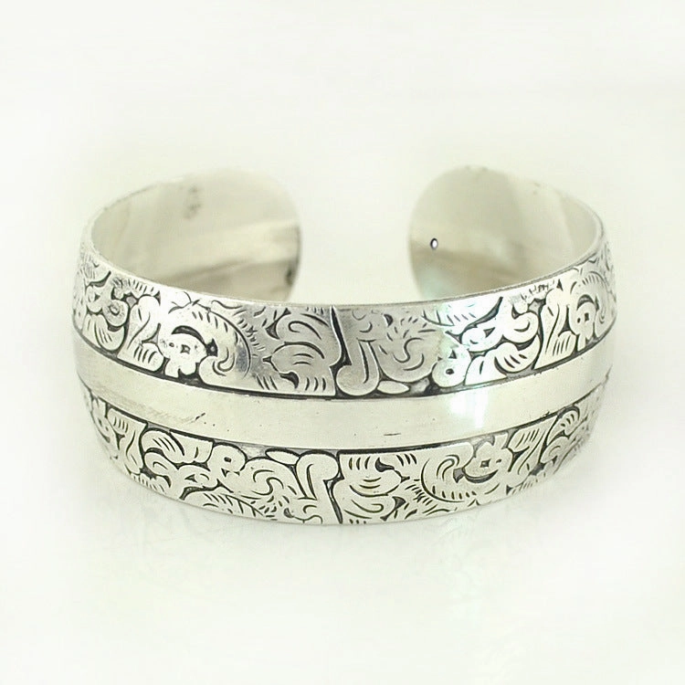 Wholesale  Bohemian Flower Teng Ancient Miao Silver Bracele Retro Wide Tibetan Silver Bracelet