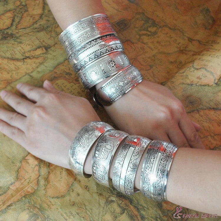 Wholesale  Bohemian Flower Teng Ancient Miao Silver Bracele Retro Wide Tibetan Silver Bracelet