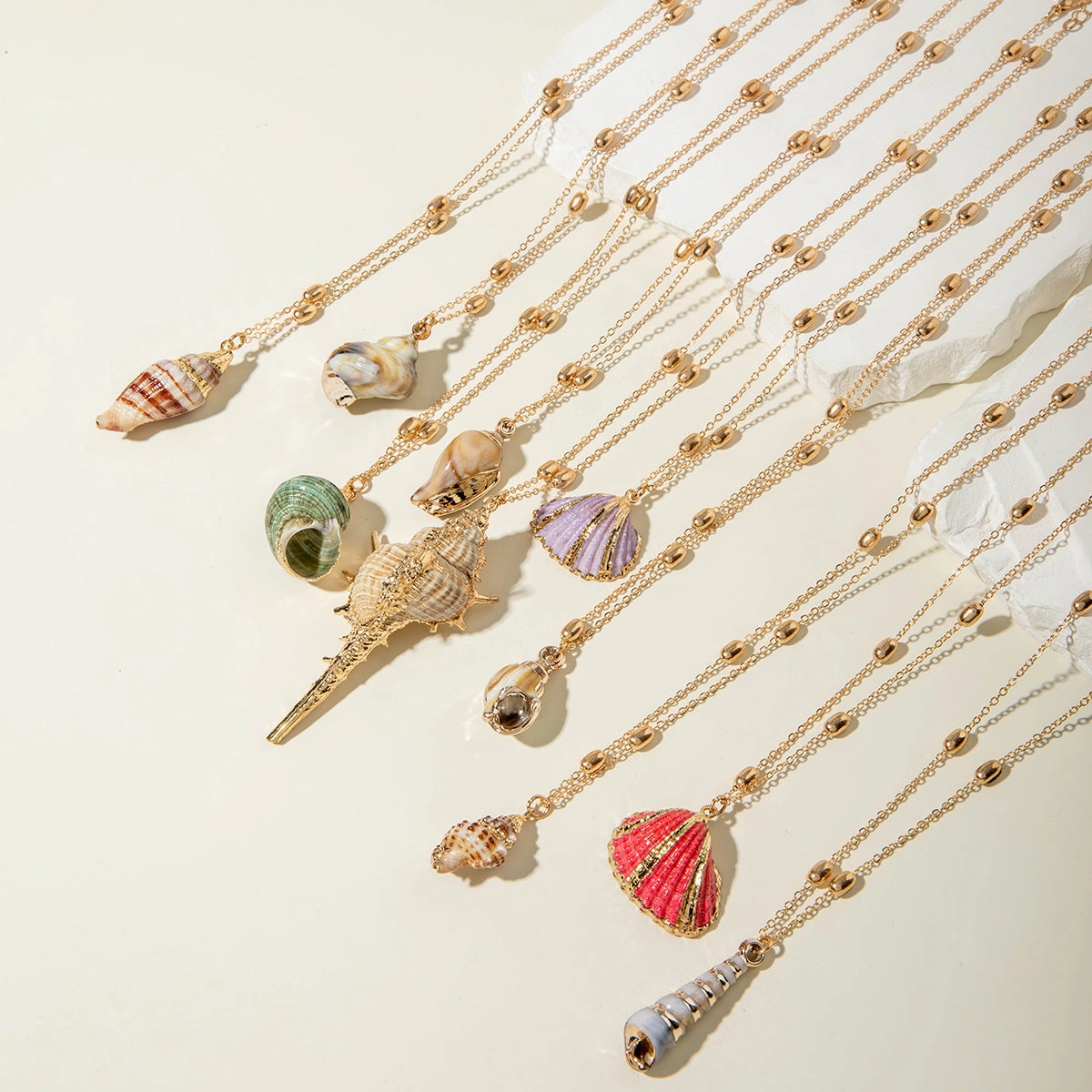 Wholesale Bohemian style gold-rimmed summer ocean conch shell necklace