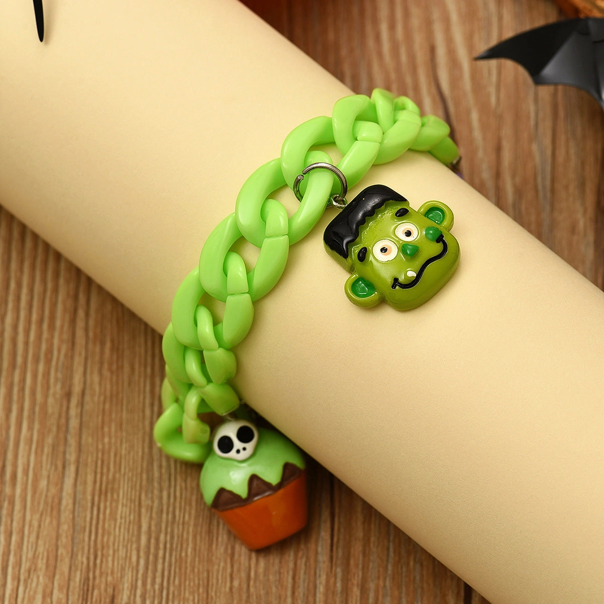 Wholesale Cartoon Acrylic DIY Vampire Skull Halloween Plastic Bracelet