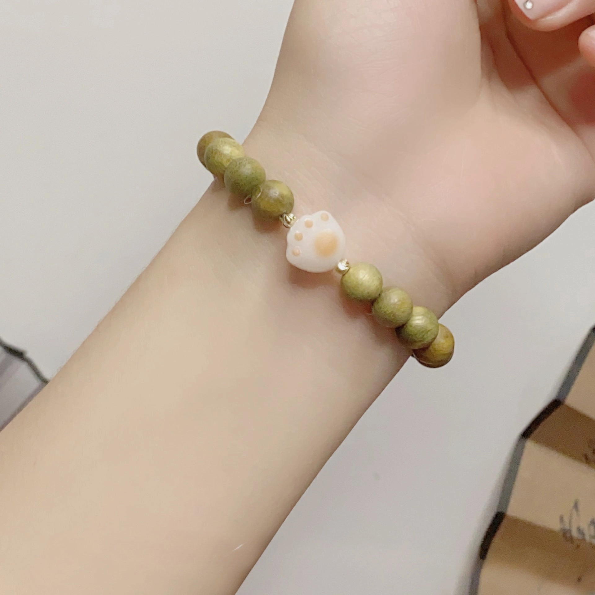 Wholesale Charcoal Grilled Caramel Cat Claw Wooden Bracelet