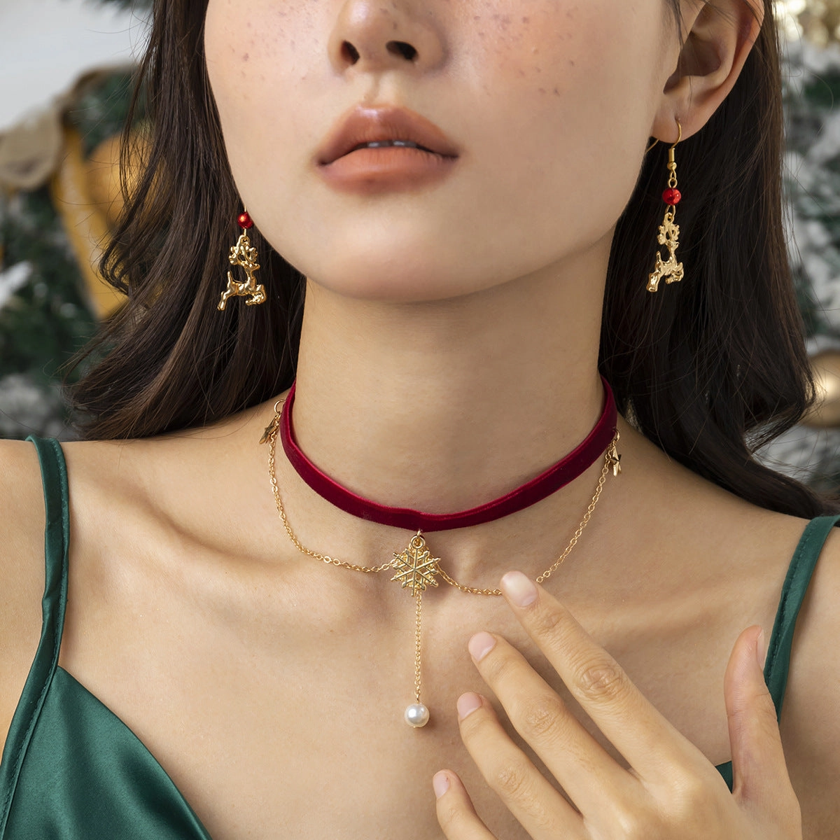 Wholesale Christmas Retro Red Velvet Short Clavicle Necklace