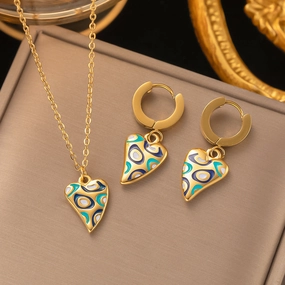 Wholesale Colored Peach Heart Pendant Titanium Steel Necklace