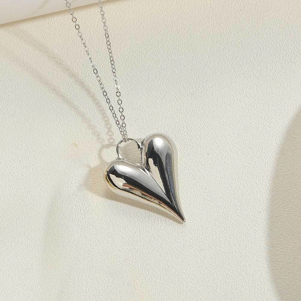 Wholesale Copper Plated 14K Gold Heart Shaped Pendant Clavicle Chain
